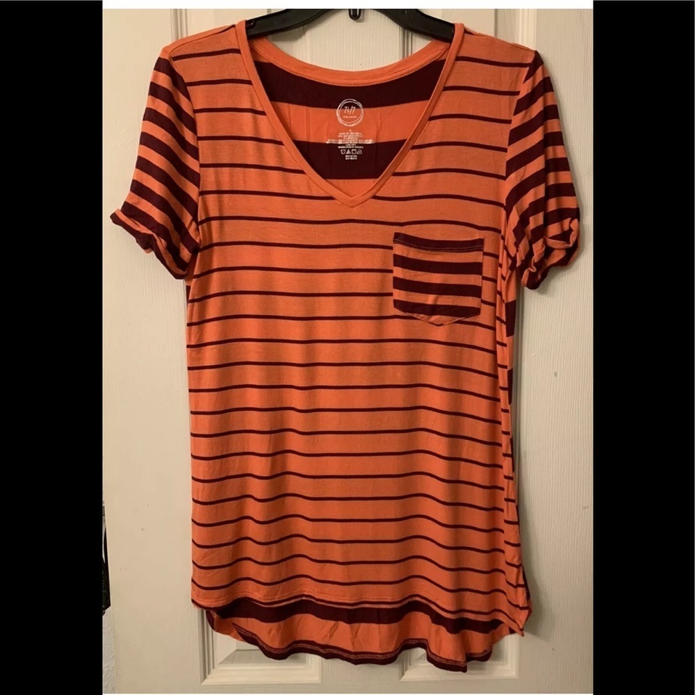 Womens Maurice’s 24/7 pocket tshirt, Size Small